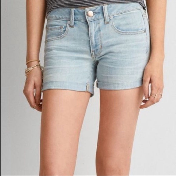 American Eagle Light Wash Midi Stretch Shorts Size 4 - Picture 1 of 11
